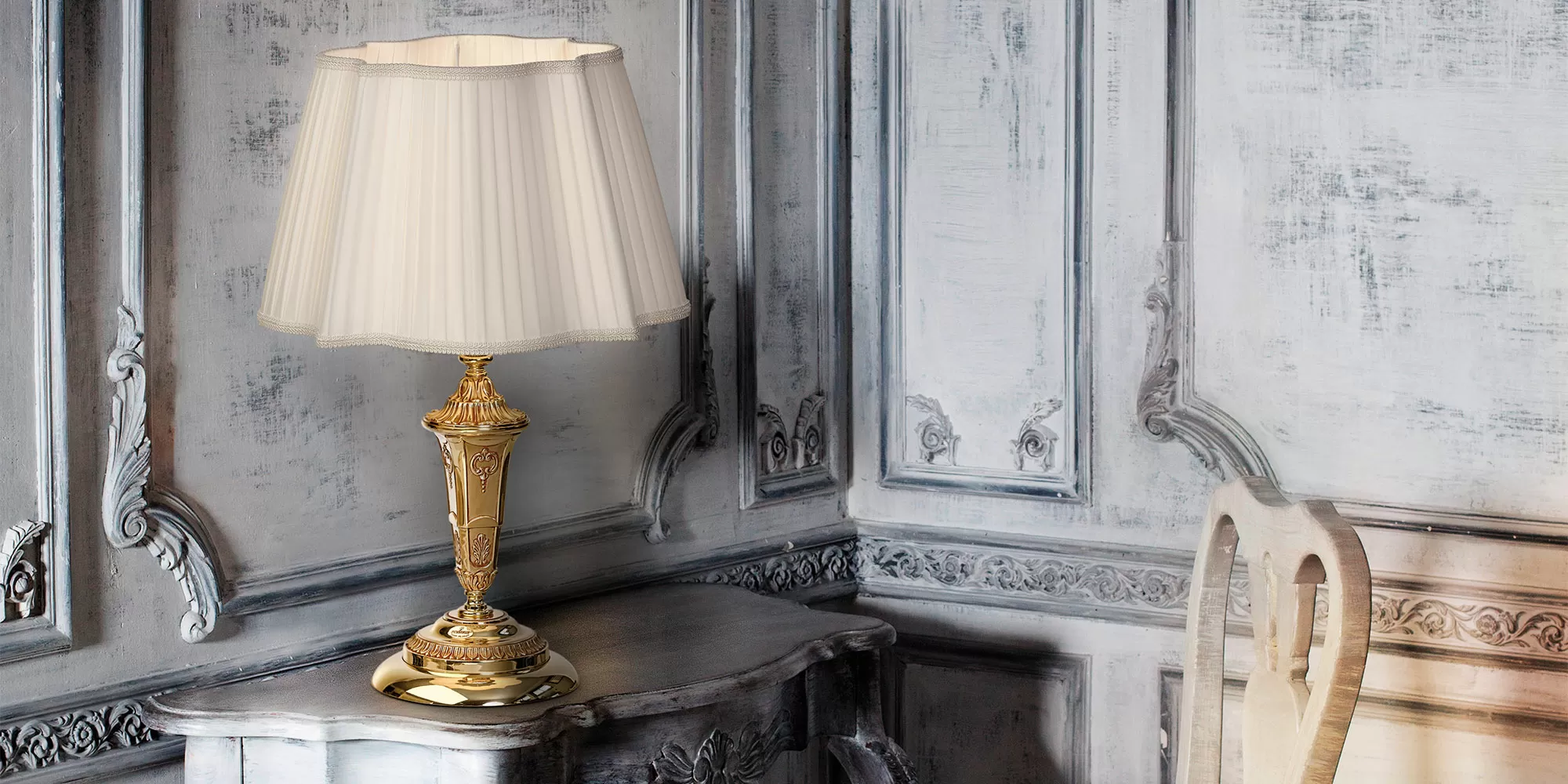 French gold table lamp with pleated silk lampshade 098 / LG - Boris | Table | Lighting | Possoni